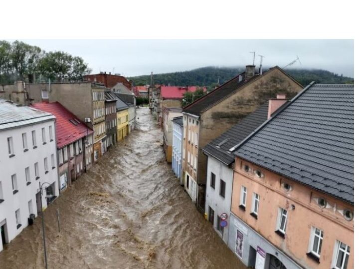 Evropa Qendrore vazhdon të luftojë me shira e përmbytje