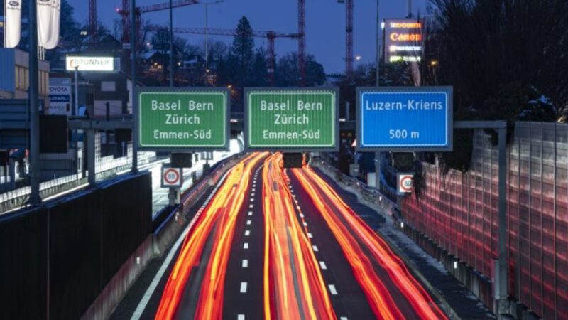 Propozim për t’i bërë autostradat zvicerane më të shtrenjta për të huajt !