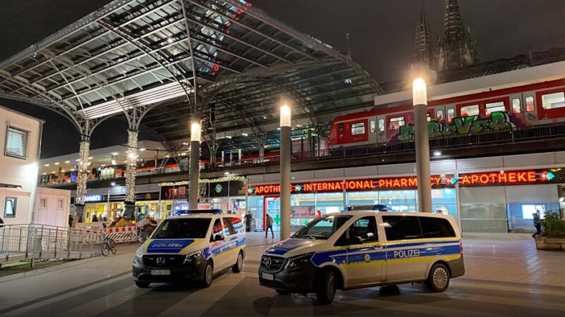 Tronditje në Koln, treni shkel burrin në Banhofin kryesor të qytetit..!