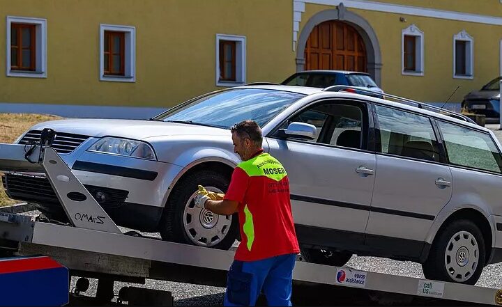 Qytetari nga vozit tri herë më shpejt sesa lejohej, i konfiskohet vetura e prindit !