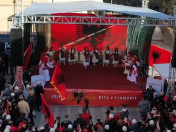 Kronikë e manifestimkt “Rreth Kërçovës të përbashkuar” (VIDEO)