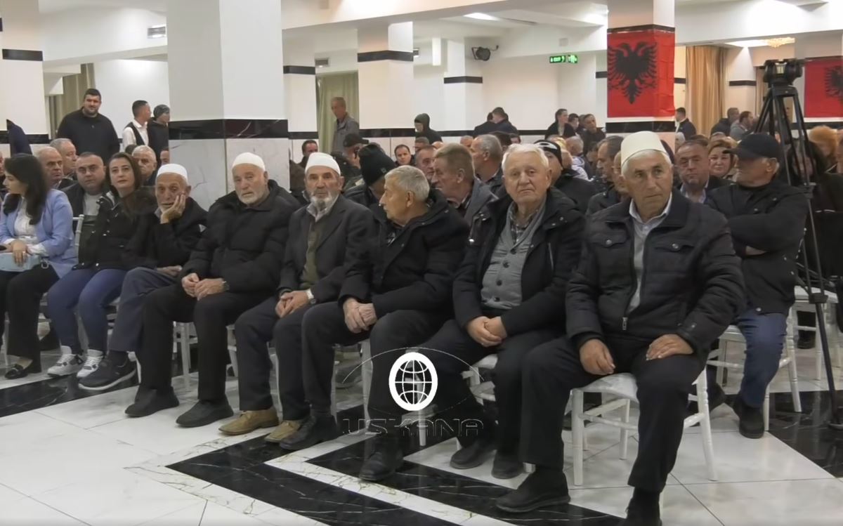 Kërçovë në tubimin e Frontit Europjan salla e mbushur me pensionera ! (VIDEO)