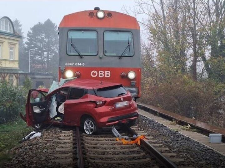 Austri: Treni godet veturën dhe e tërheq zvarrë për 70 metra..!