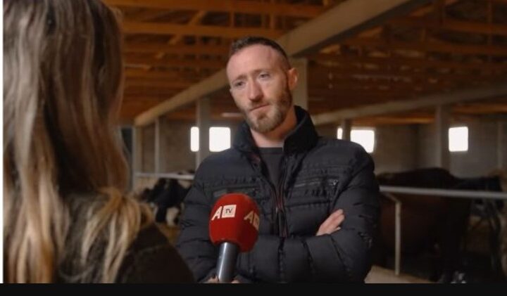 La pas kurbetin, merret me fermë në vendlindje, tregon vështirësitë..(VIDEO)