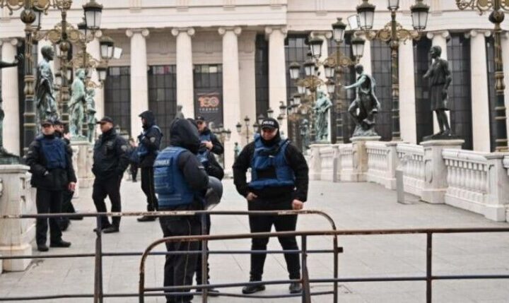 Policia “ruan” Gjykatën Kushtetuese para diskutimit për Ligjin për përdorimin e gjuhëve..!?