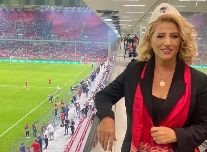 Ndalohet “Mora Fjalë” në stadiumin “Air Albania”, reagon Shkurte Fejza..!?