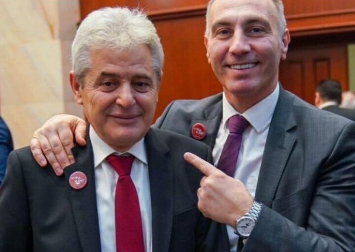 Pas një viti në arrati dorëzohet ish zv/kryeministri Artan Grubi (VIDEO)