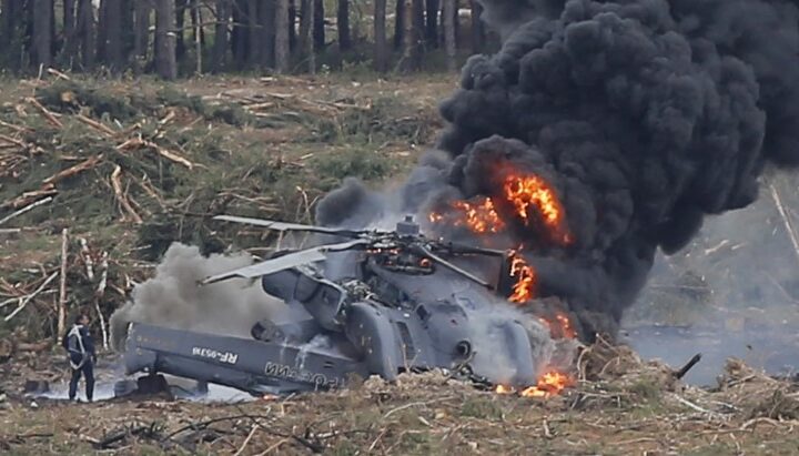 Përplasen dy helikopterë zjarrfikës vdesin pilotët !?