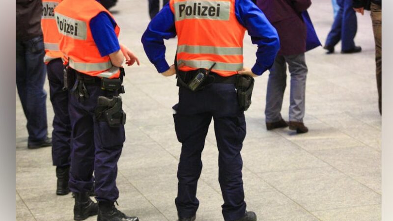 Sipas një sondazhi: Zvicra është një nga vendet më jomiqësore dhe policore në botë..!?