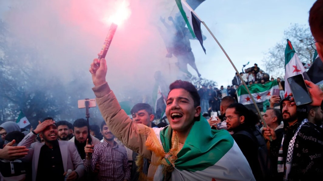 Bota reagon ndaj rënies së Asadit dhe Damaskut..