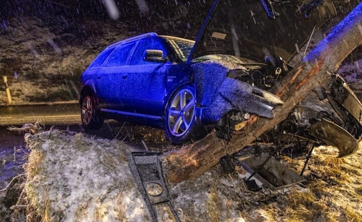 Rrugët në Gjermani bëhen të rrezikshme pas reshjeve, kështu u aksidentua një 27-vjeçare..(FOTO)