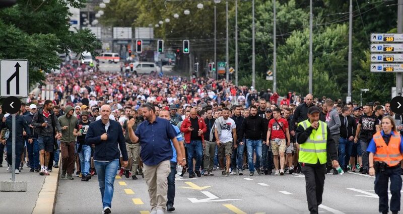 Zvicër: Tifozët serbë brohorasin në Bern “Kosova është Serbi”..!