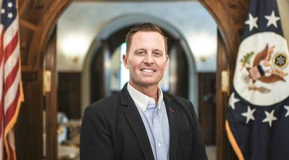 Richard Grenell nuk u lejua të qëndronte pranë presidentit Trump..!