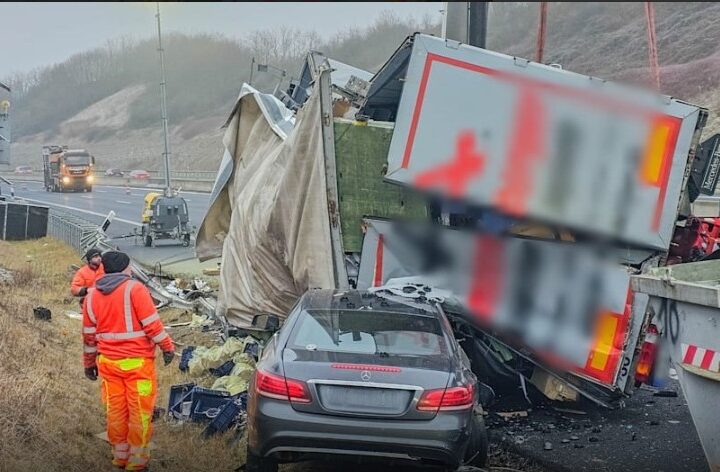 Gjermani: Makina shtypet nga kamioni në A8, e pabesueshme çka i ndodhi shoferit..! (FOTO)