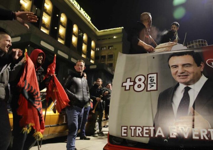LVV nis festën në Prishtinë, pasi Kurti shpalli fitoren në zgjedhje..