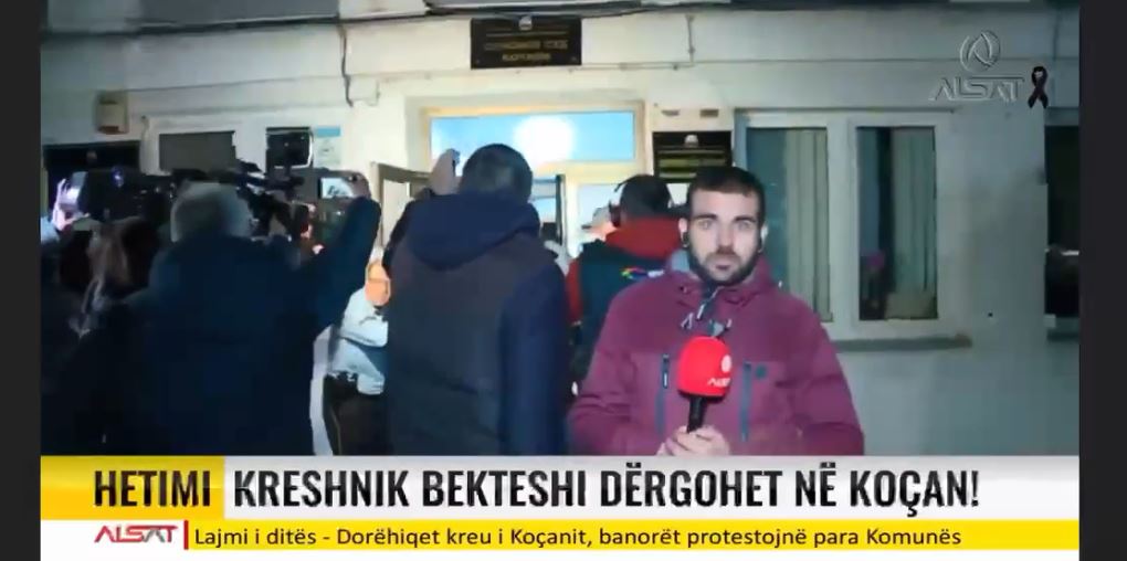 Ish-ministri Kreshnik Bekteshi me pranga në duar, dërgohet në Gjykatë..!? (VIDEO)