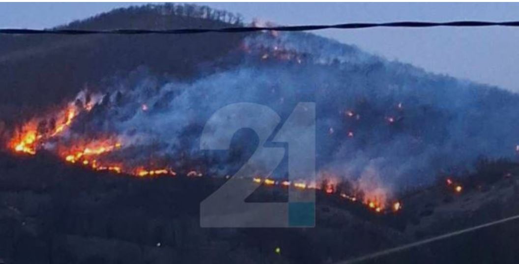 Zjarr në fshatin Zajaz Xhuma në Kërçovë..!? (VIDEO)