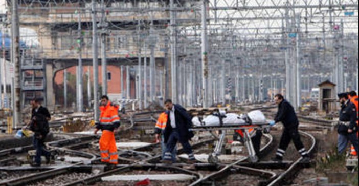 Tragjedi në Itali ! Shqiptari përplaset nga treni..?