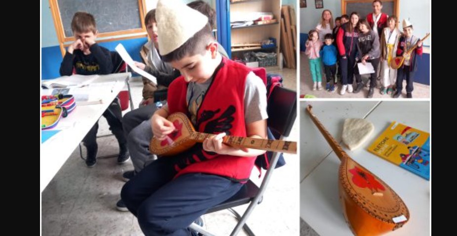 Çiftelia pjesë e orës së mësimit për nxënësit shqiptarë në Itali