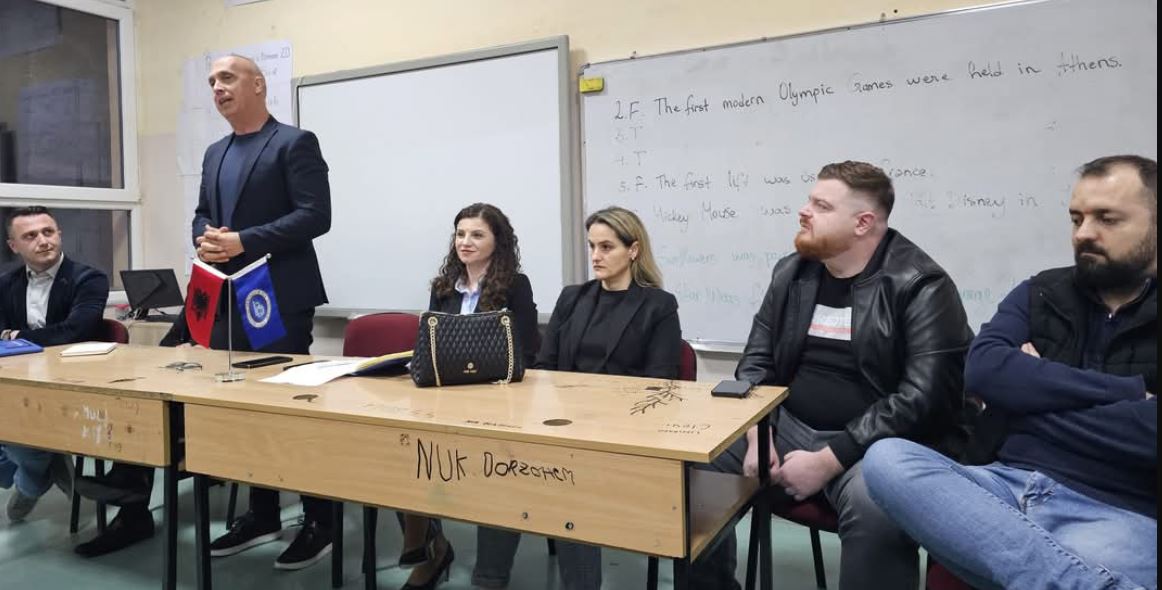 Fatmir Dehari ndez motorët në Kërçovë..!? (FOTO)