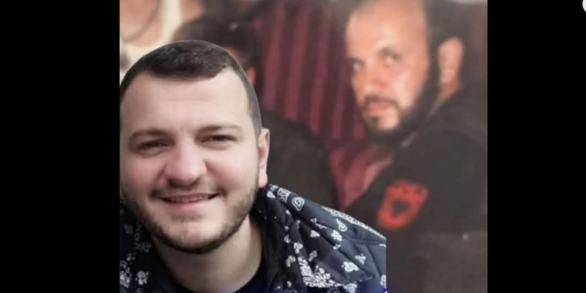 Komandant Hoxha me dedikim prekës pas vrasjes së djeshme të djalit të Komandant Arushës