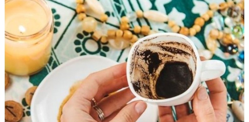 Ndodh dhe kjo ! 38-vjeçarja shqiptare ndahet nga bashkëshorti pasi “ChatGPT” i lexoi filxhanin e kafesë: Burri të tradhton..!?