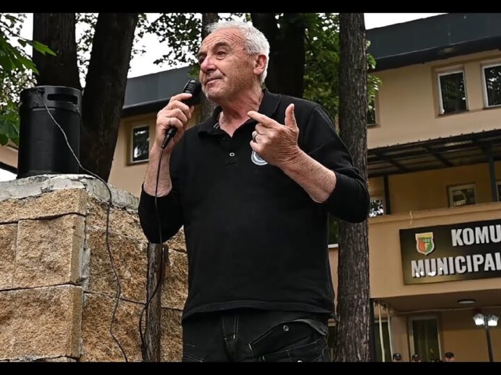 Protestë para komunës së Kërçovës..!? (VIDEO)