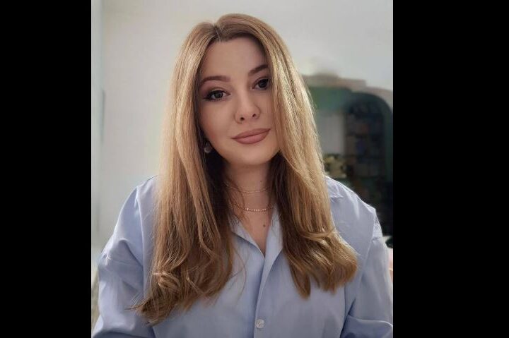 URIME: Poetja kërçovare Nurie Emrullai fiton Çmimin “Ndre Mjeda” për poezinë në vitin 2025 (FOTO)