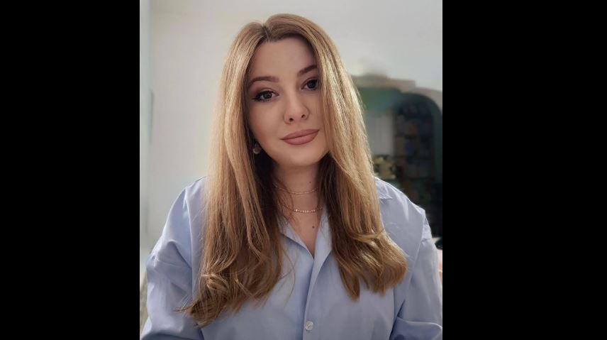 URIME: Poetja kërçovare Nurie Emrullai fiton Çmimin “Ndre Mjeda” për poezinë në vitin 2025 (FOTO)