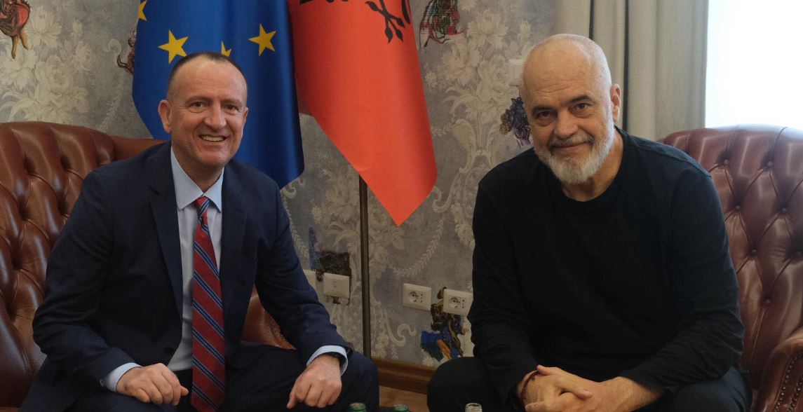 Taravari shkëputet nga Albini, afrohet me Ramën..!?