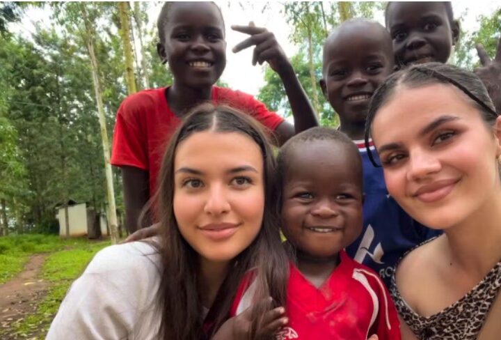 Lorena dhe Agnesa shqiptaret që bënë praktikën e tyre si mësuese në Ugandë të Afrikës..!?