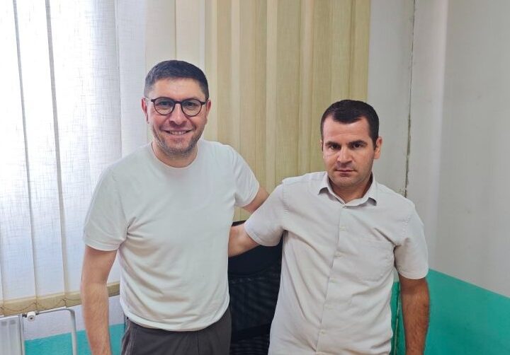 Dr. Genc Selmani i dorzon detyren drejtorit të ri Dr. Valon Sadikut