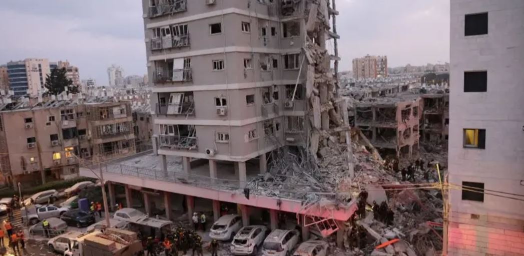 Skena horrori nga Izraeli qendror – Objekte shumëkatëshe të shkatërruara..!?