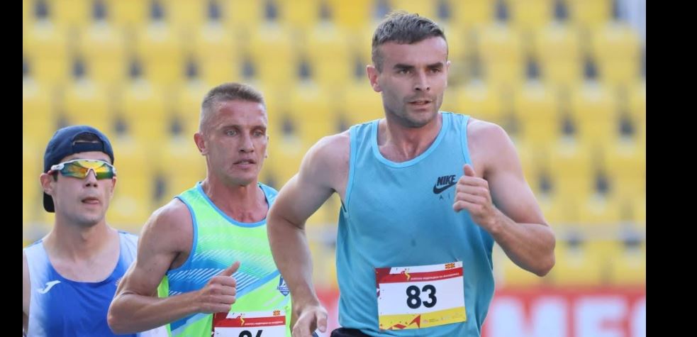 URIME: Kërçovari Muxhahid Mislimi shpallet kampion në 3000 metra