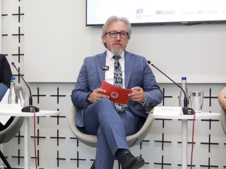 Ministri Fatmir Limani njofton për rritjen e pensioneve