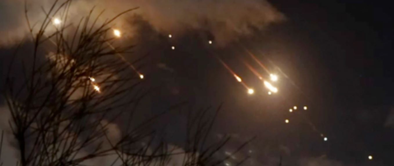 Izraeli në flakë ! Irani thote se do të sulmojmë gjithë natën..!?