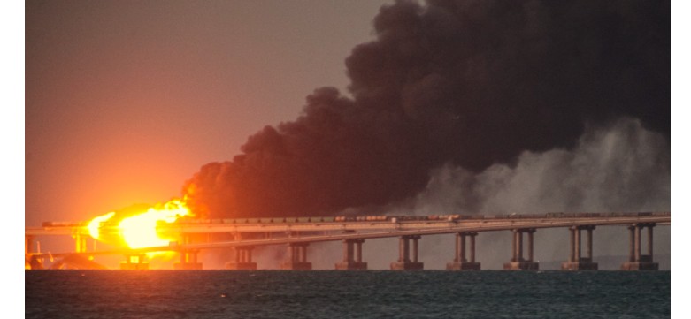 Ukraina shpërthen urën e Krimesë me eksploziv..!?