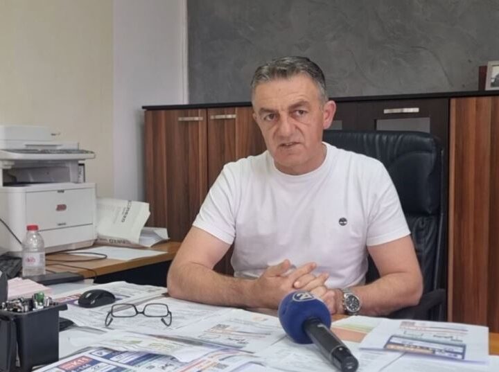 Hakmarrje politike apo shkelje ligjore? Drejtori i “Komunales” në Kërçovë reagon për padinë..!? (VIDEO)