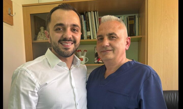 Shkodran Alili afron gjat vetes mjekun Dr. Senaver Selimin