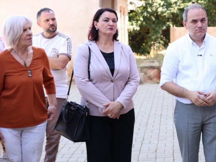 Banorët e Nerovës dhe mësimdhënësit falënderuan Qeverinë dhe VLEN-in për zgjidhjen e çështjes së shkollës