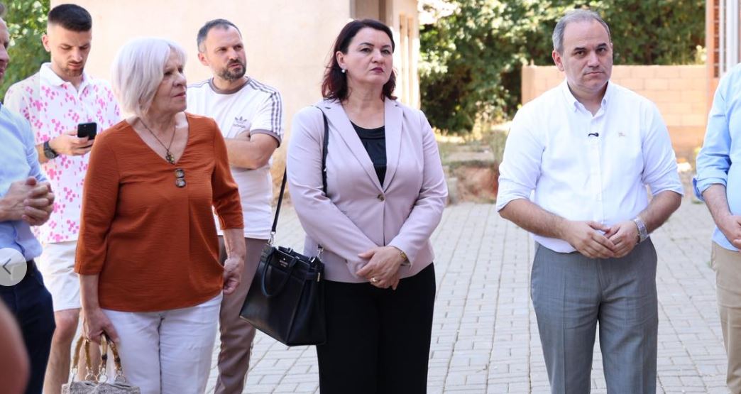 Banorët e Nerovës dhe mësimdhënësit falënderuan Qeverinë dhe VLEN-in për zgjidhjen e çështjes së shkollës