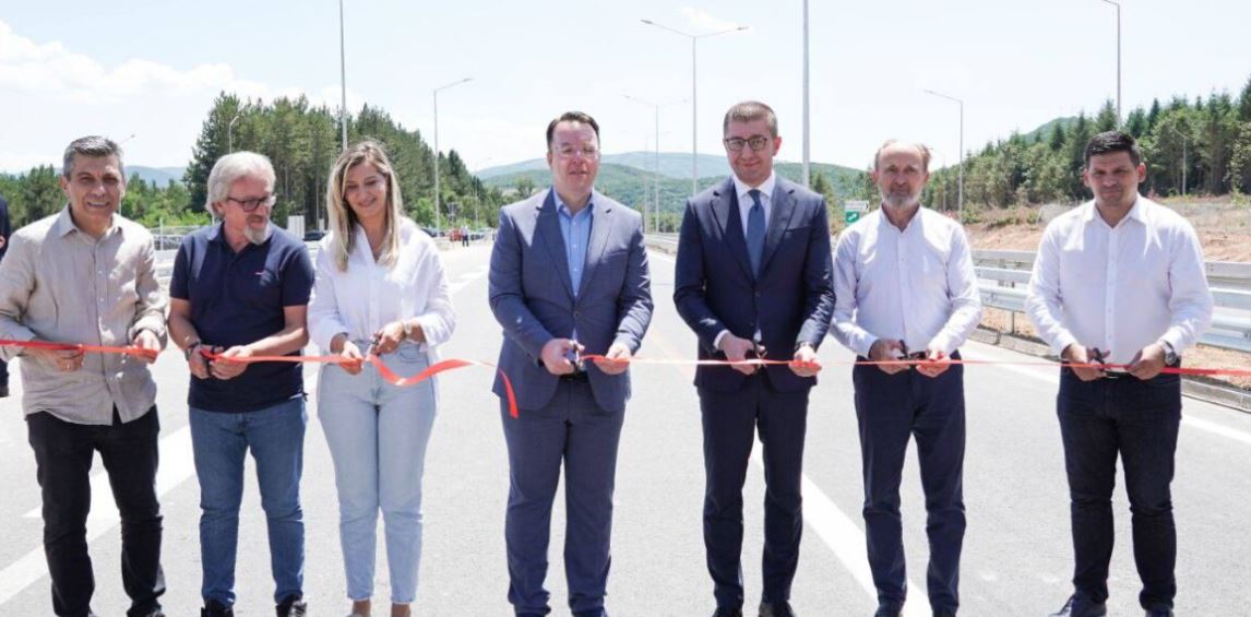 Hapen 20 km e para të Kërçovë-Ohër !