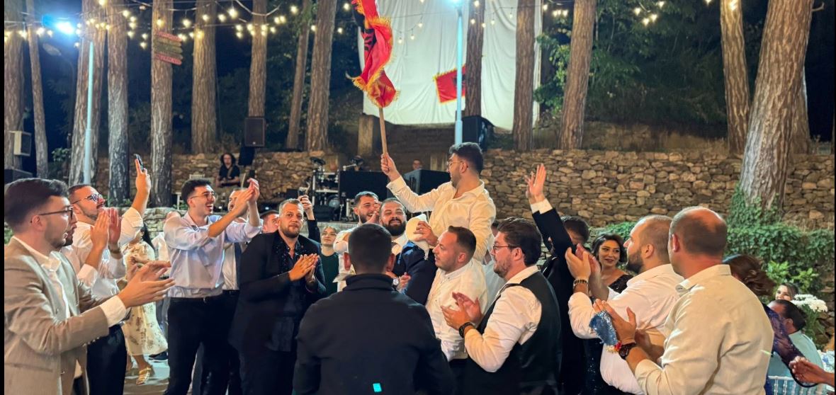 Fatmir Dehari : Dasma e parë në kalanë e qytetit!