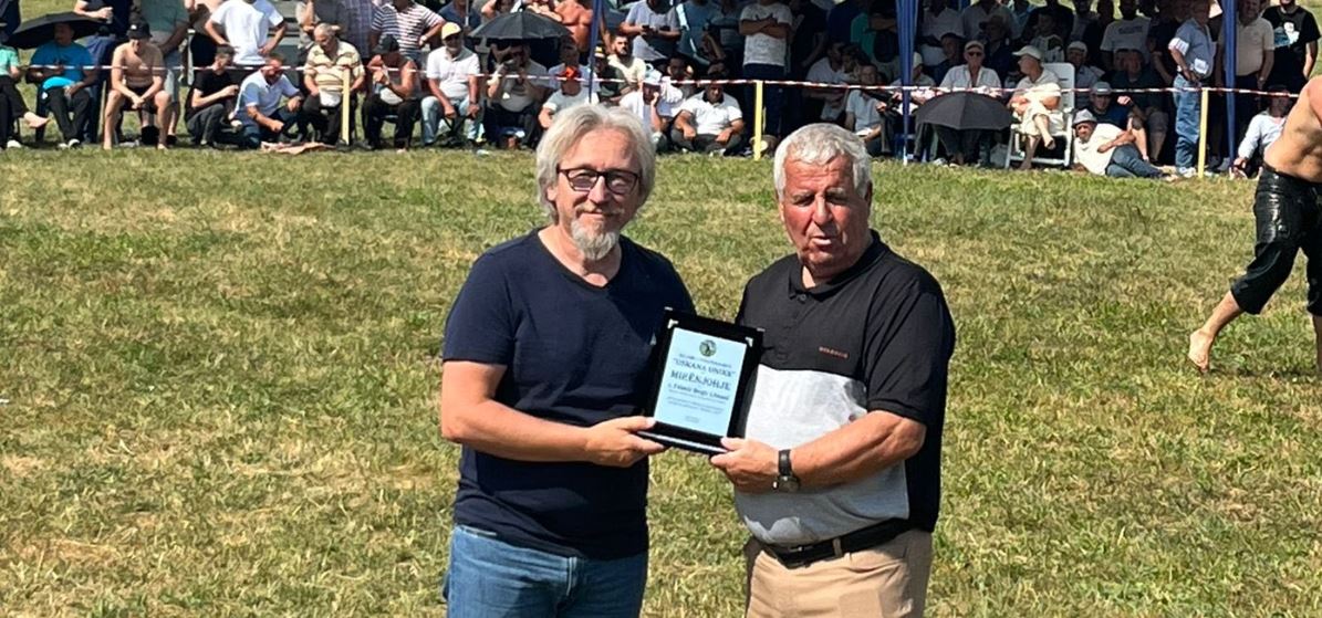 Ministri Fatmir Limani merr mirnjohje në Turneu e mundjes Garanë, “Uskana 2025”