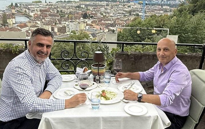 Dy kardilogët më të mirë shqiptar në Zvicër Dr. Omer Xhemaili dhe Dr. Florim Cuculli bashkë.