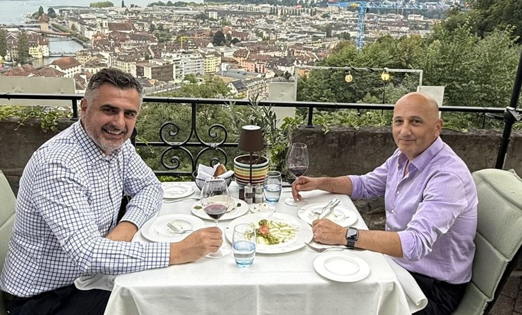 Dy kardilogët më të mirë shqiptar në Zvicër Dr. Omer Xhemaili dhe Dr. Florim Cuculli bashkë.