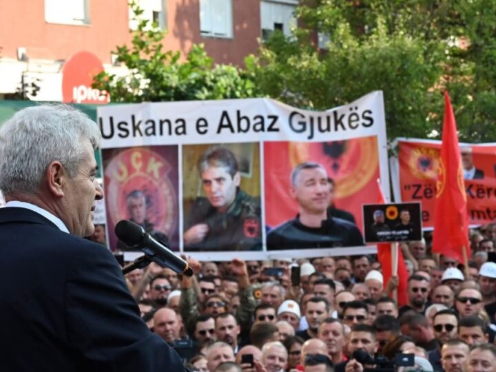 Nis protesta në Shkup në mbrojtje të krerëve të UÇK-së