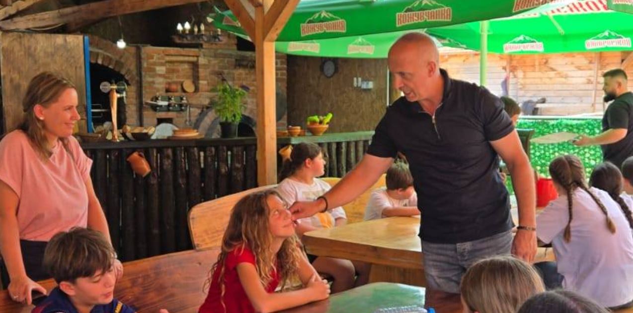 Fatmir Dehari: Kur fëmijët prekin tokën e gjuhës së tyre !