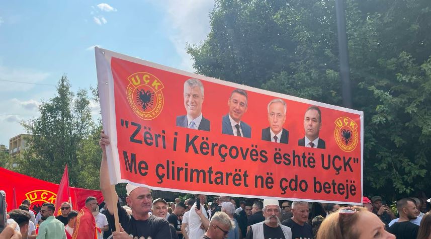 Ali Ahmeti do të organizojë protestë në Shkup !