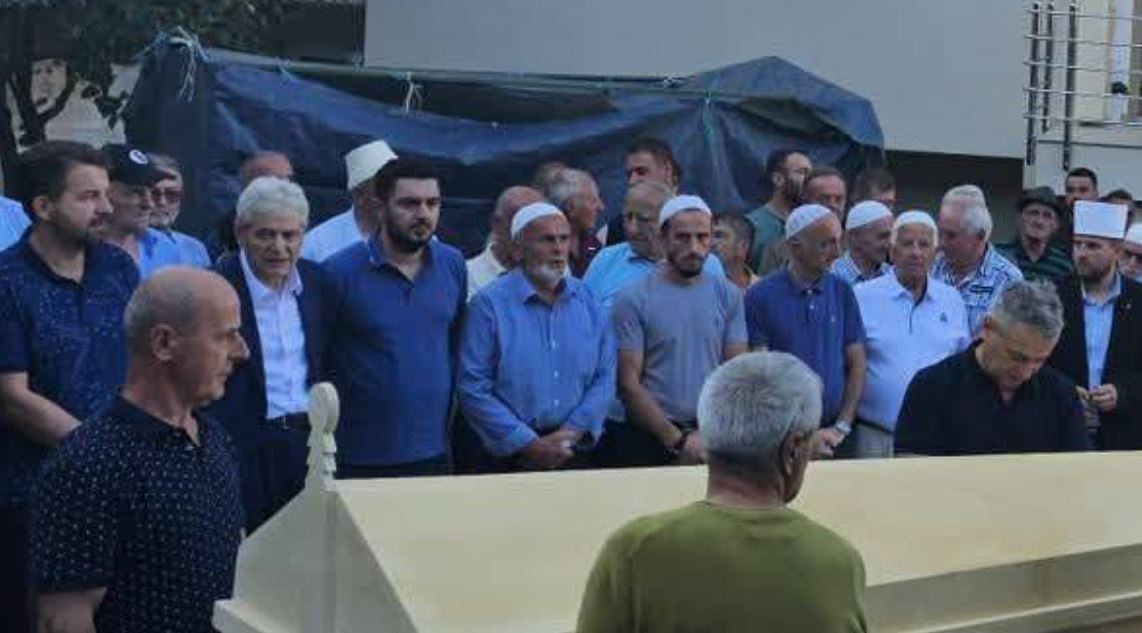 Tv Gurra: Lamtumirë Fari Mehmedit, kujtim i veçantë nga Ali Ahmeti. Ngushllime familjes